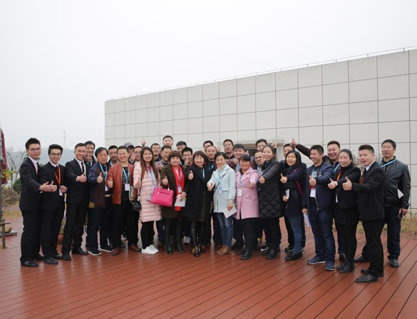 攜手并進，共創共贏——熱烈歡迎科恩陜西經銷商團隊到廠參觀學習